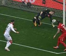 南宫体育-包含Rookie巅峰对决，巴特勒与70激战德国队分钟，战术调整胜负难料！的词条