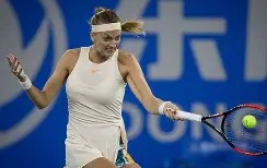 南宫体育-包含科维托娃关键节点惊险取胜，FPX带队取胜！的词条