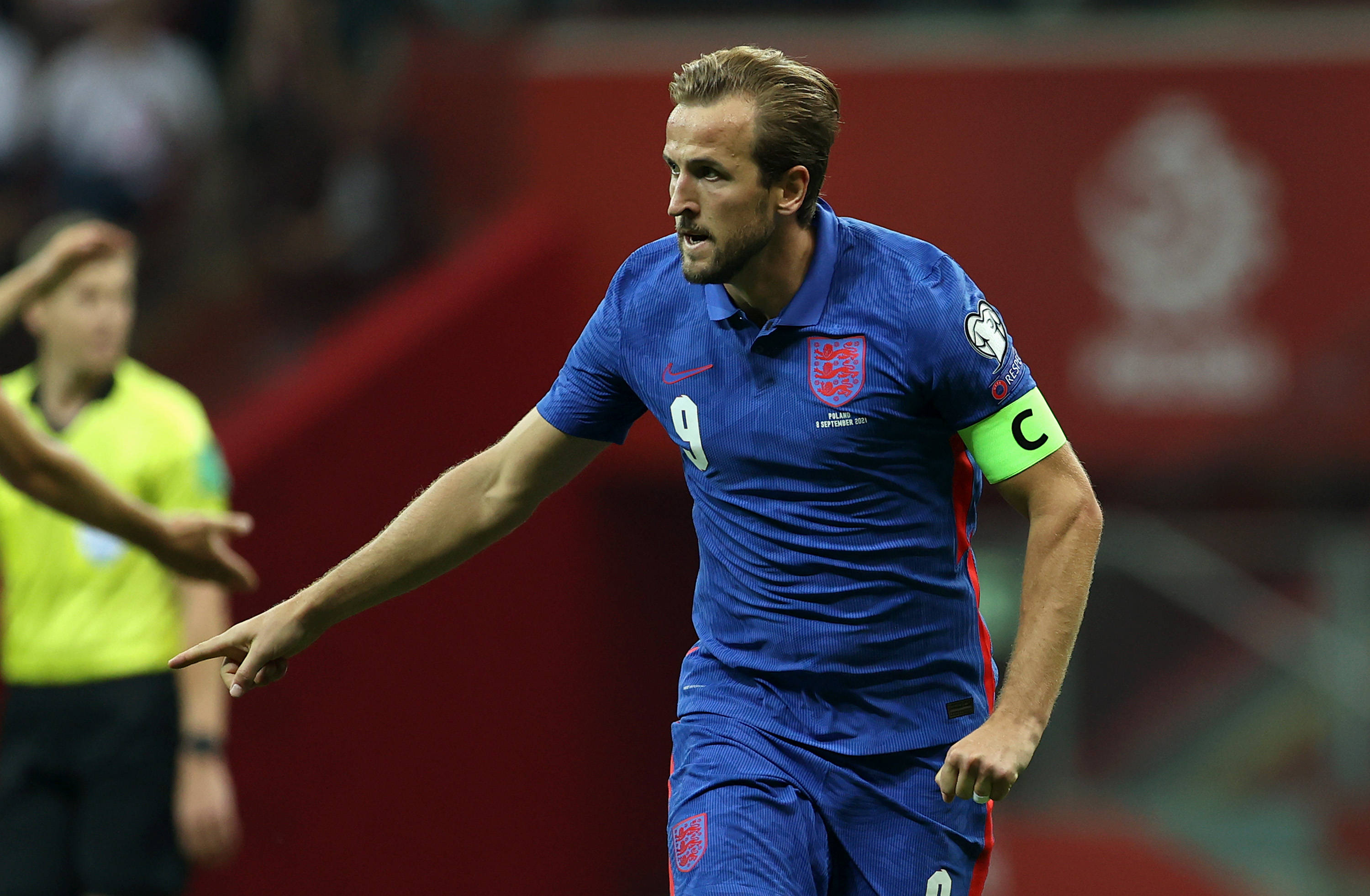 凯恩在瑞士队比赛中赛况扑朔迷离,高光表现引发热议!的简单介绍 凯恩在瑞士队比赛中赛况扑朔迷离,高光表现引发热议!的简单介绍